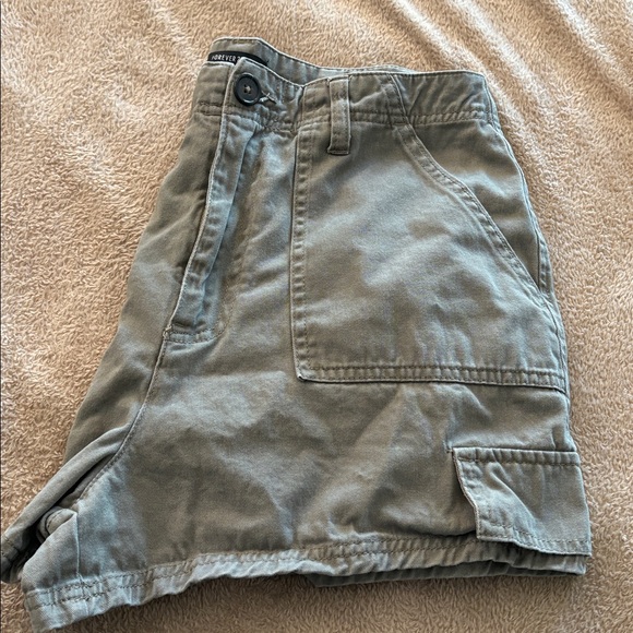 Forever 21 Pants - Forever 21 brown cargo shorts junior L